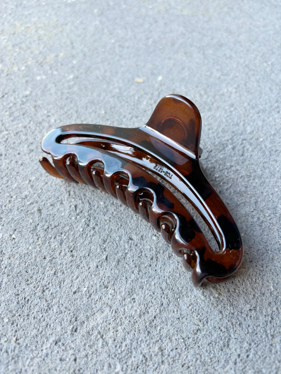 Zen Oval Hair Claw Clip