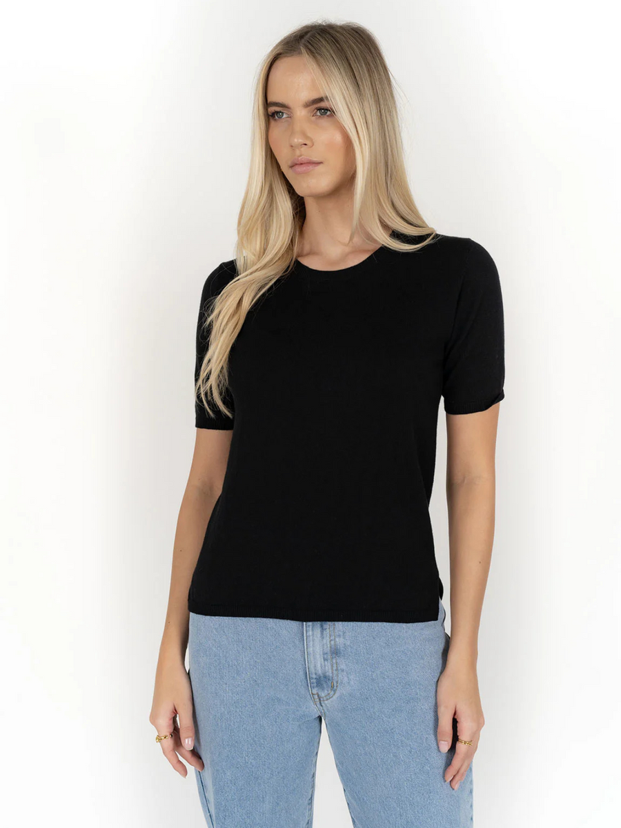 Kiki Tee
