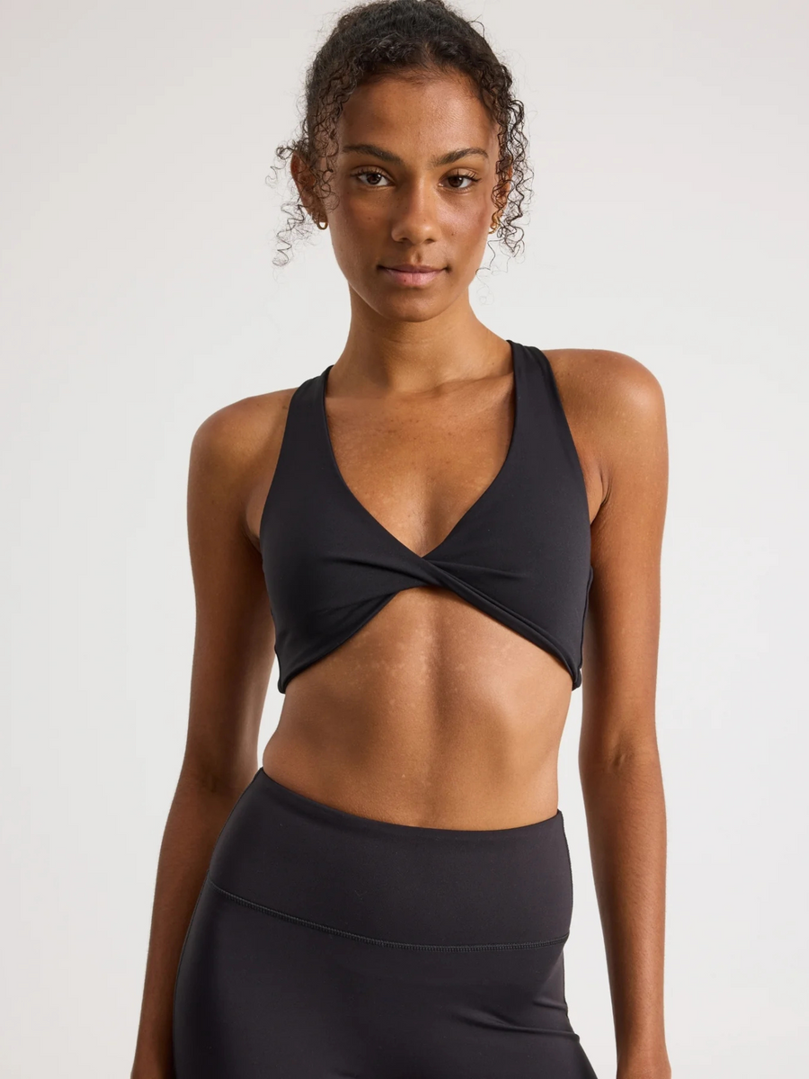 Butter Twist Front Crop | Black