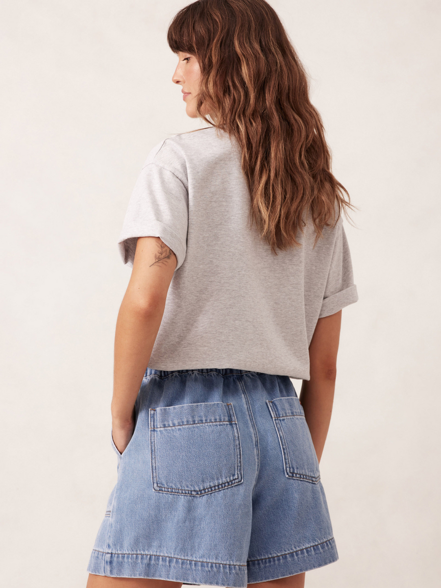 Relaxed Everyday Short | Mid Blue Wash