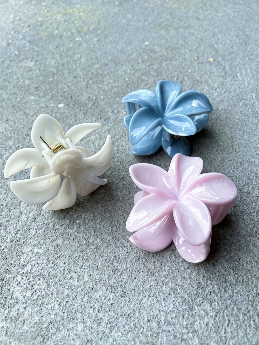 Frangipani Resin Flower Claw Clip
