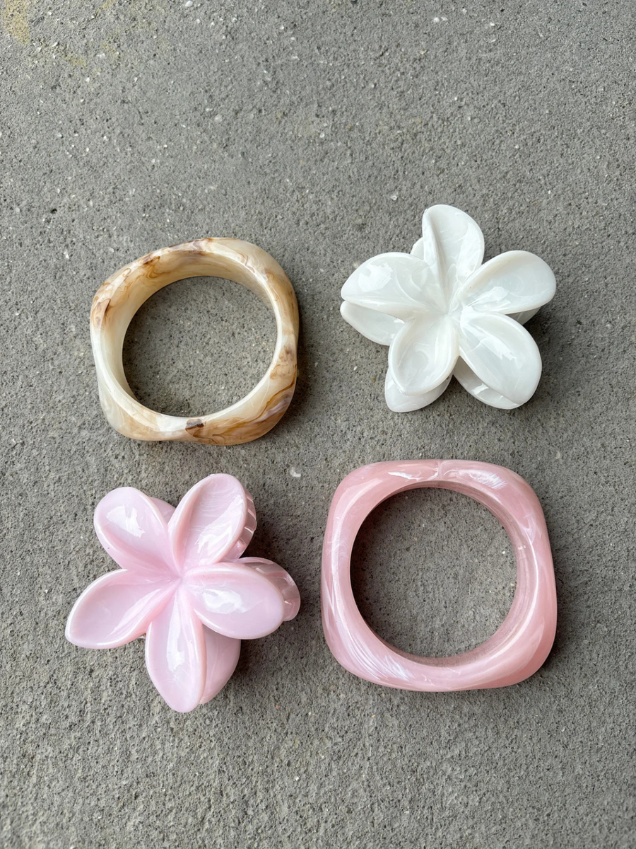 Frangipani Resin Flower Claw Clip