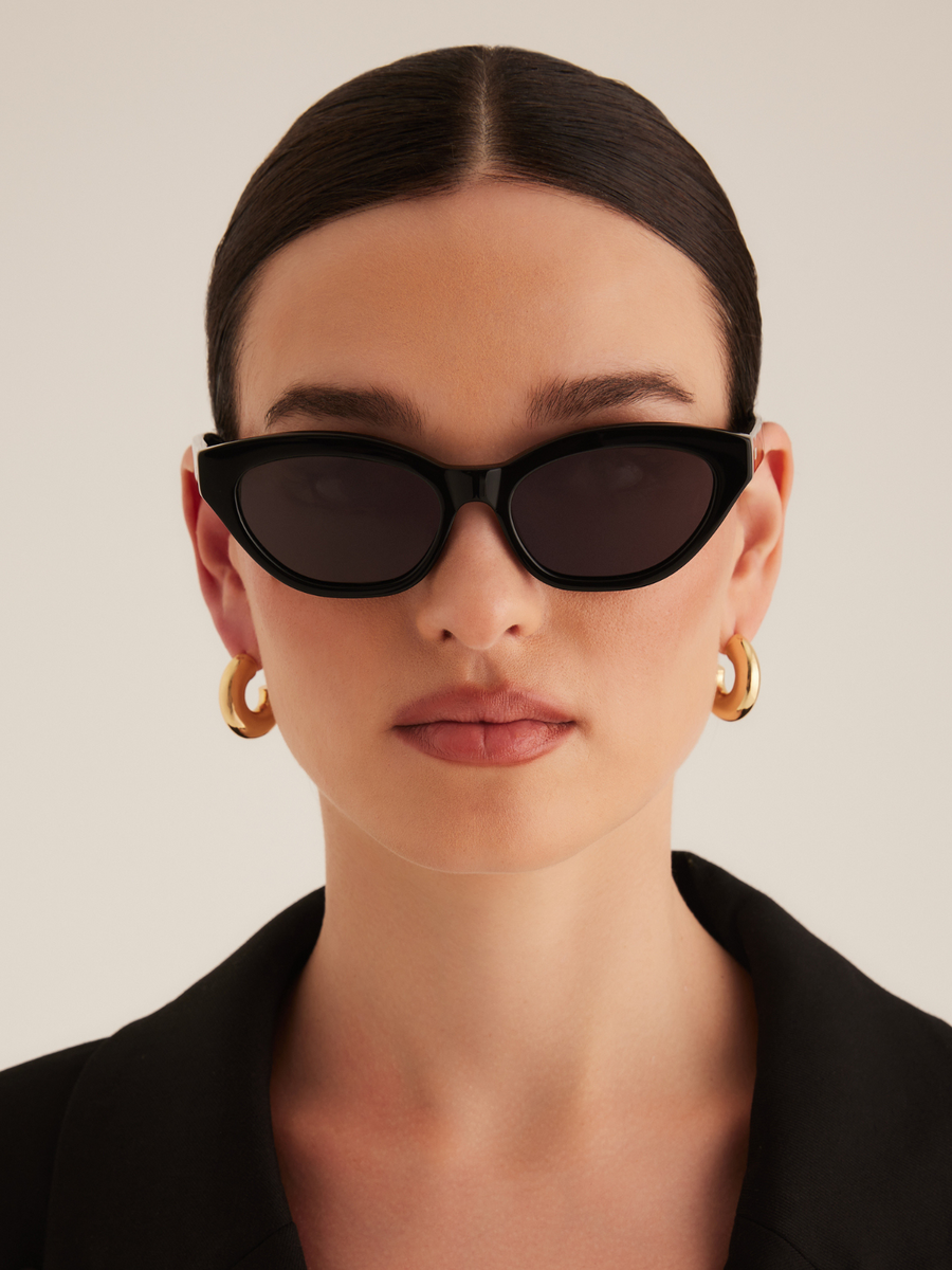 THE WINSLET | BLACK-BLACK