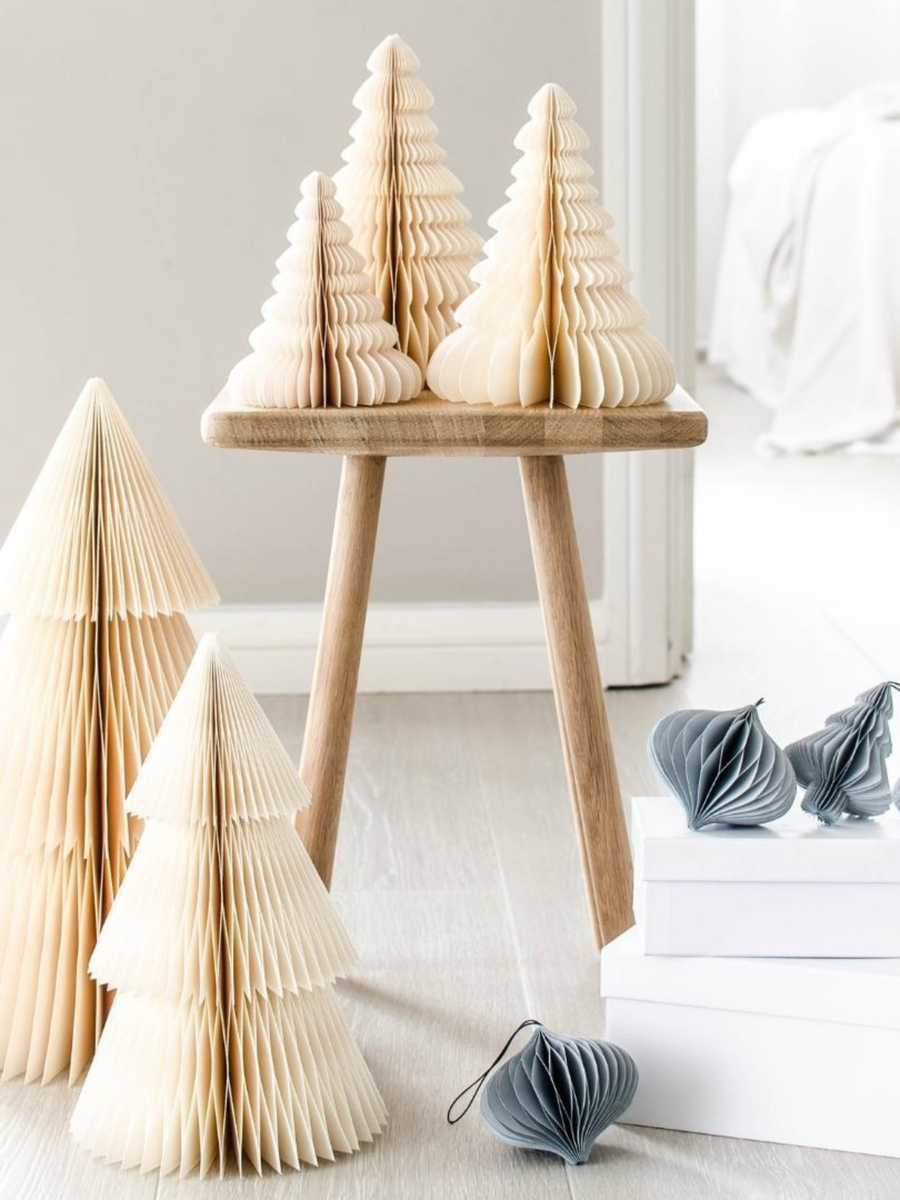 Tree Standing | Off-White 24cm