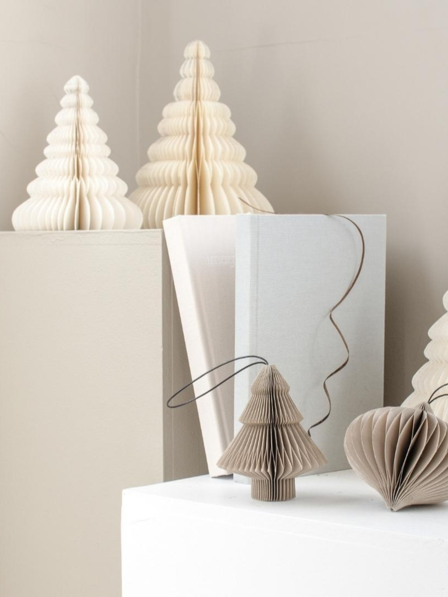 Tree Standing | Off-White 24cm