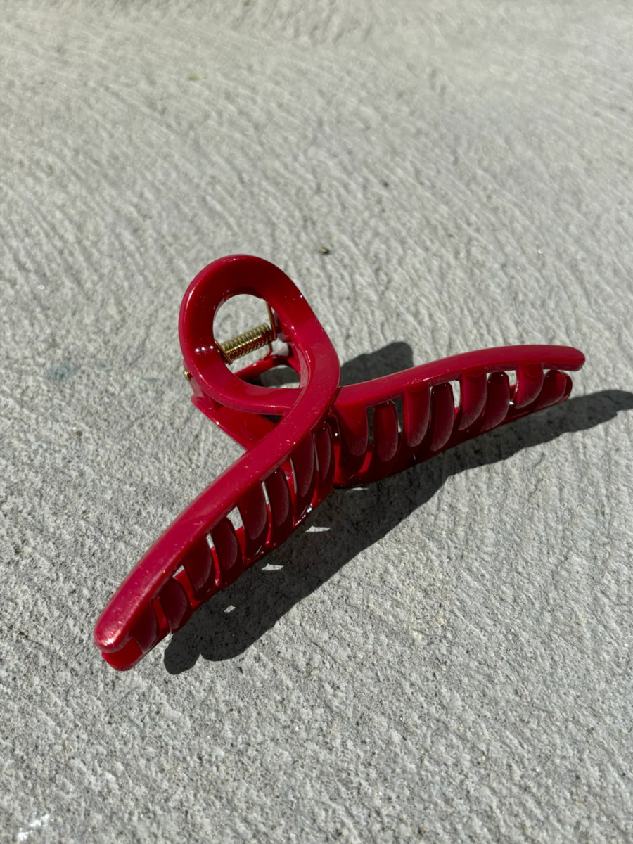 Ruby Twist Hair Claw Clip